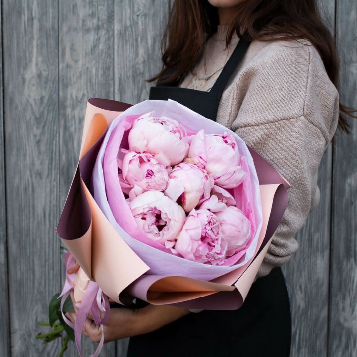 7 зефирных пионов в оформлении в Чите