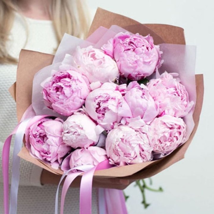 11 нежных пионов в Чите