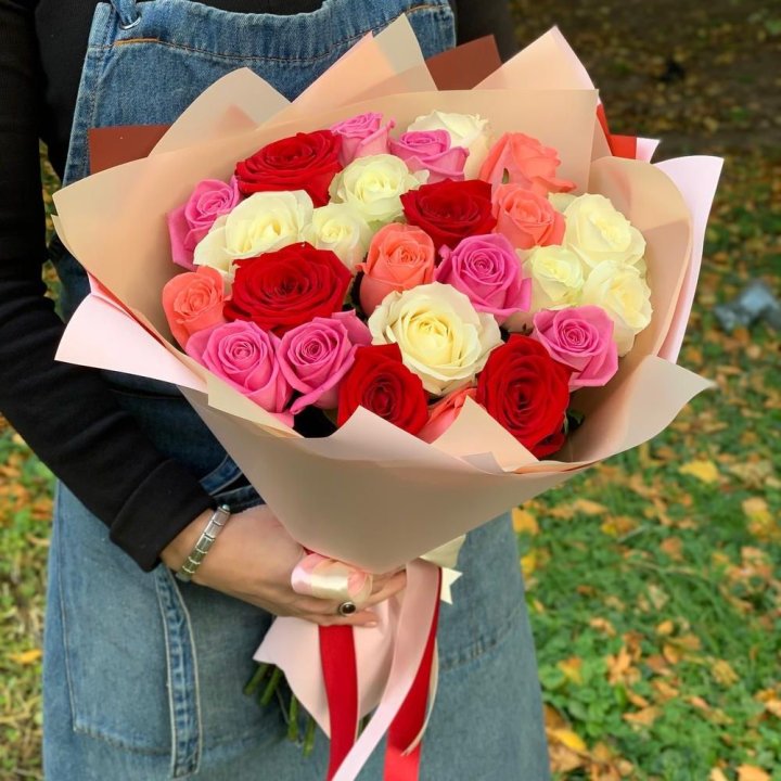 25 роз "Карусель" в Чите