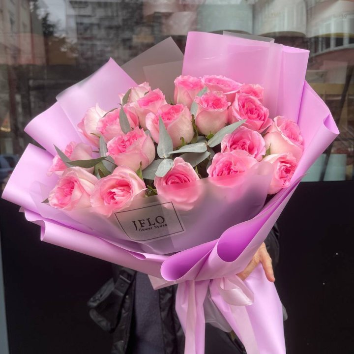  19 розовых роз в Чите