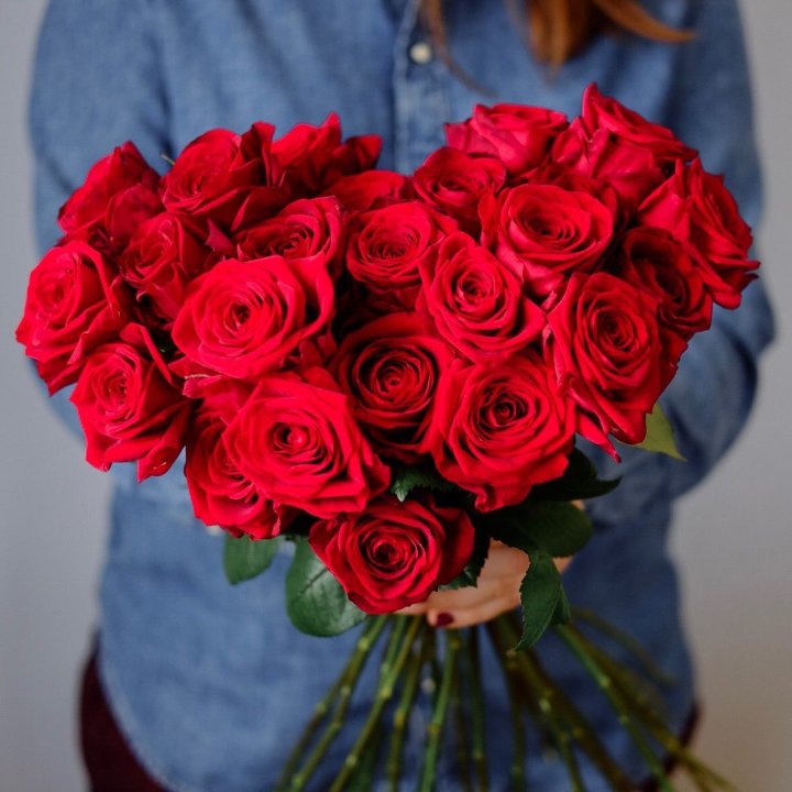 25 красных роз в Чите