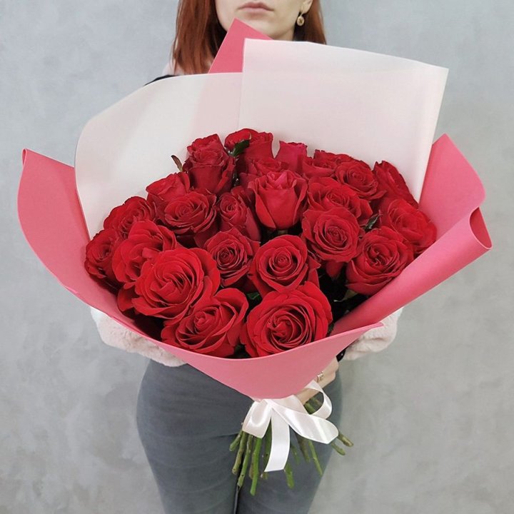 25 Красных роз рози вайт в Чите
