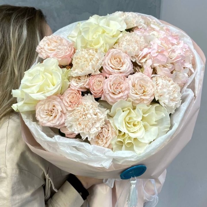 Дизайнерский букет "Джентел" в Чите