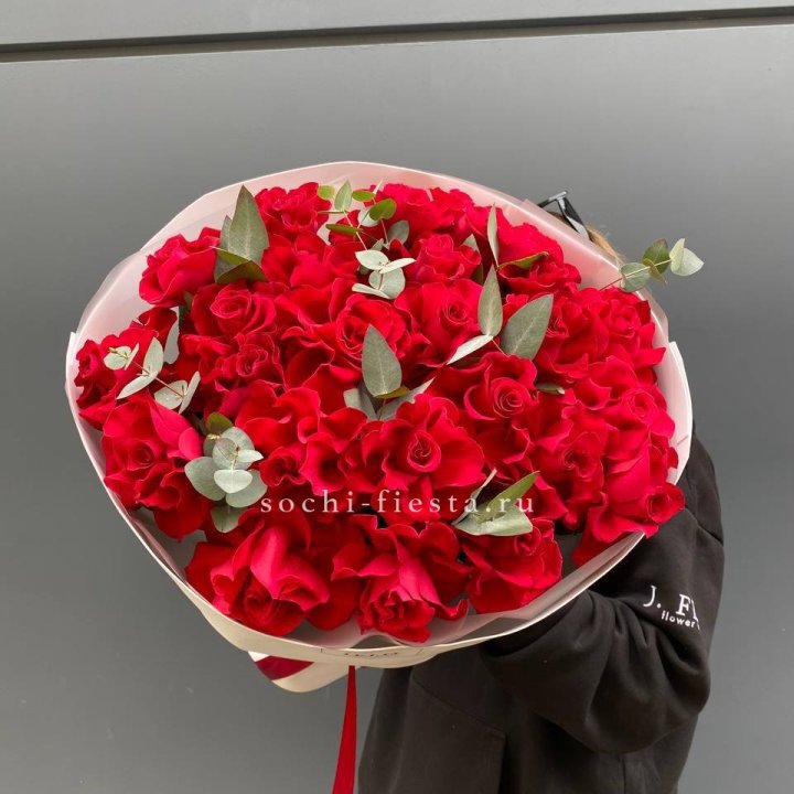 23 Красных французских роз в Чите