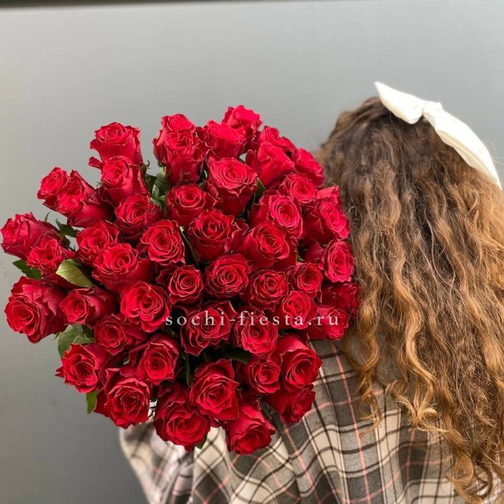 51 красная роза в Чите