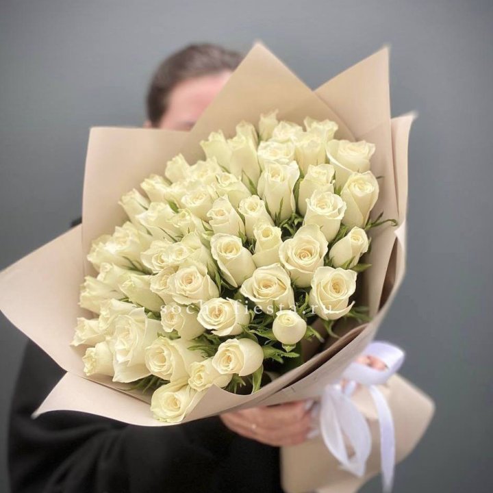 51 белая кенийская роза  в Чите