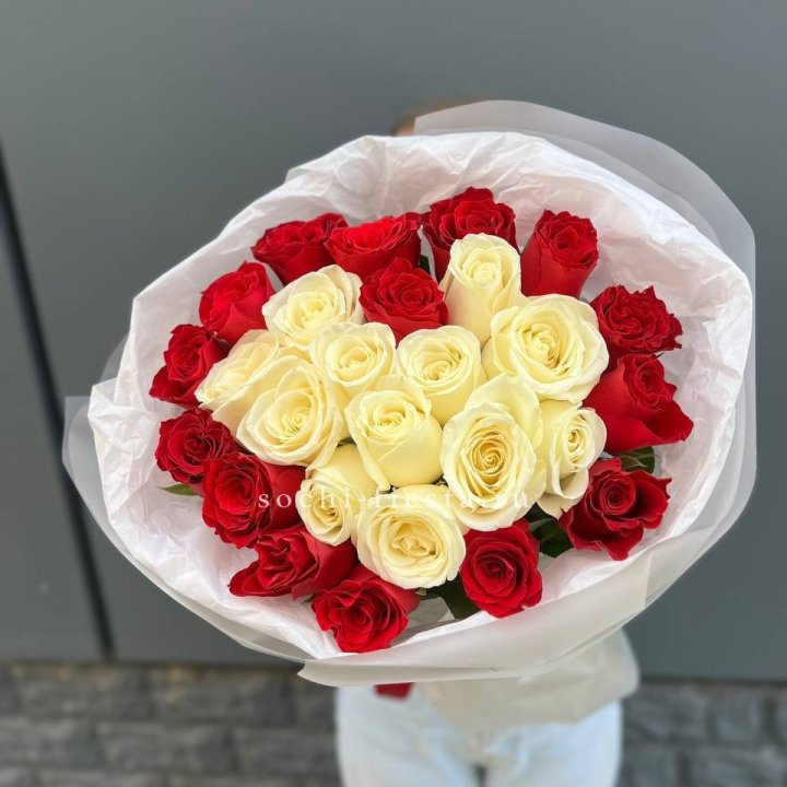 27 роз микс в Чите