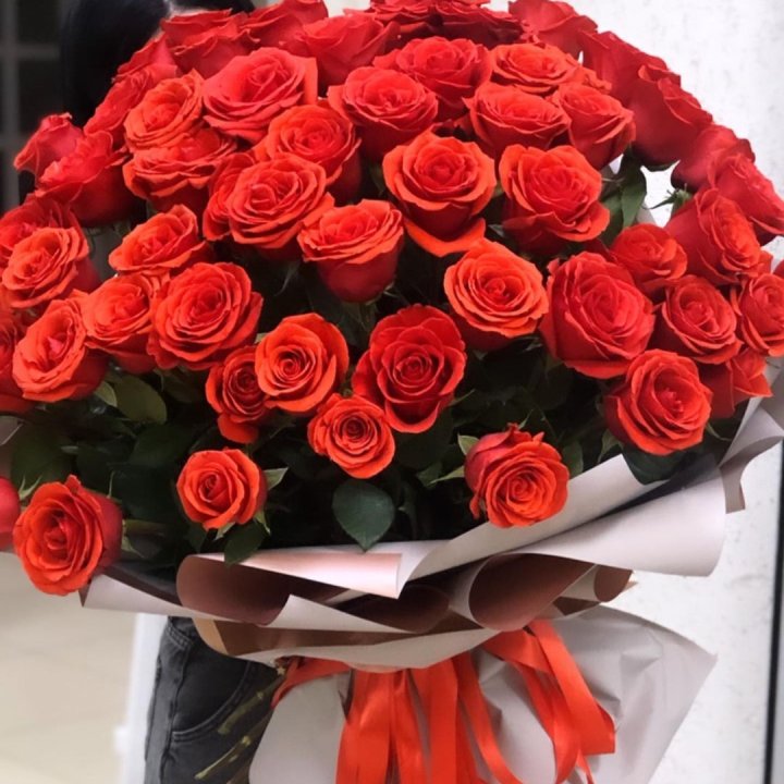 Букет высоких эквадорских роз  в Чите