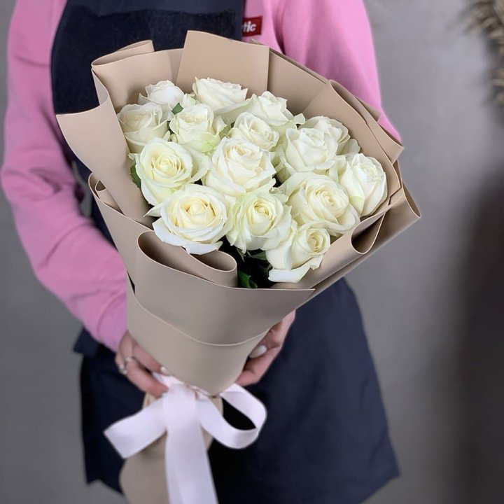 15 белых роз миракли в Чите