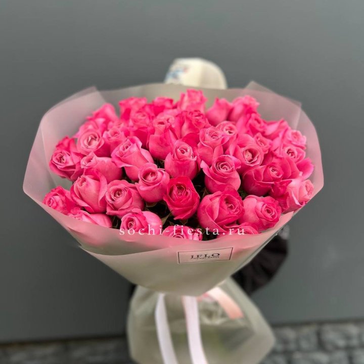 Роза малиновая в Чите