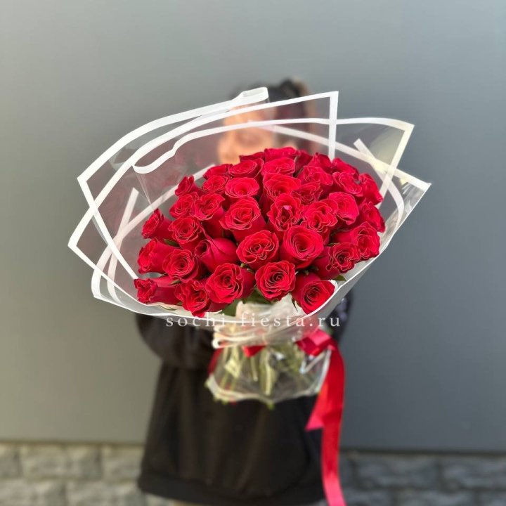 31 красная роза в Чите