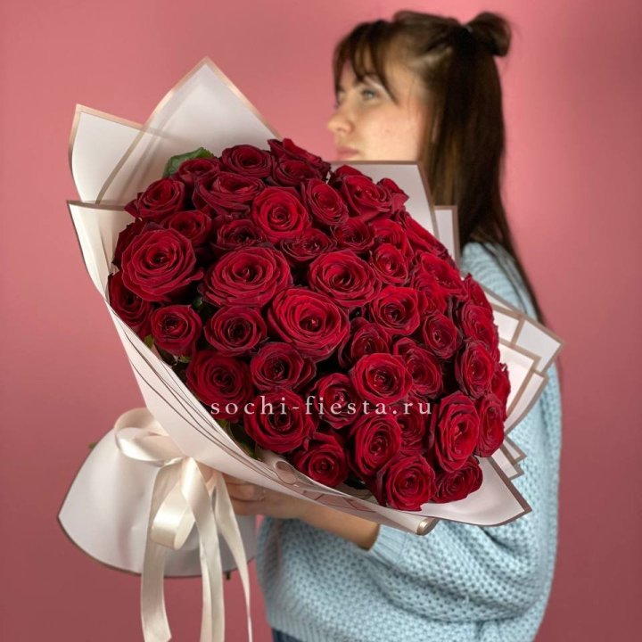 51 красная роза "Лавели" в Чите