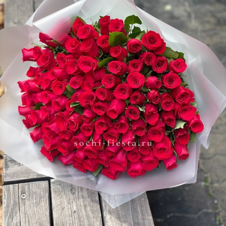 101 красная роза Лолита в Чите