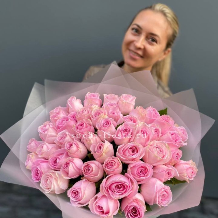 51 розовая роза в Чите