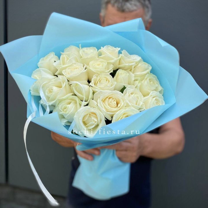 21 белая роза в Чите