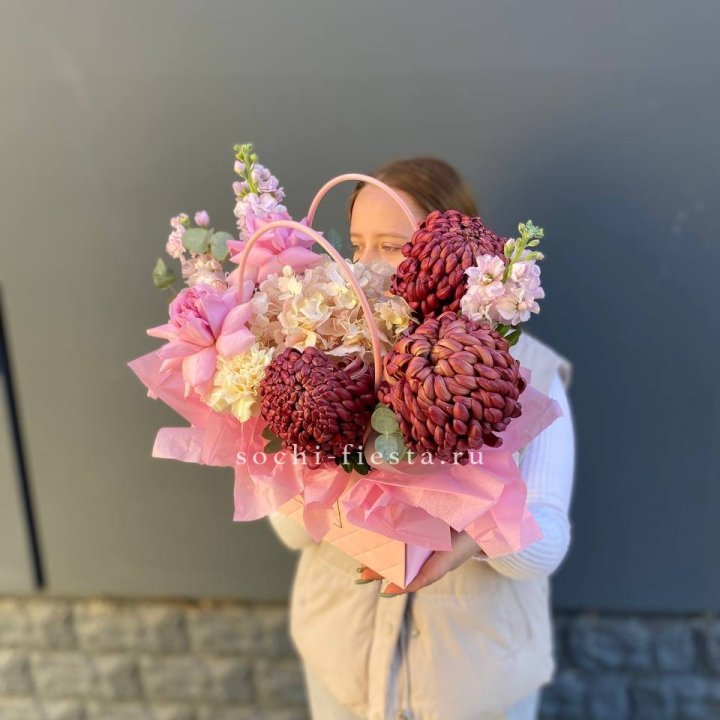 Сумочка нежная с бигуди в Чите