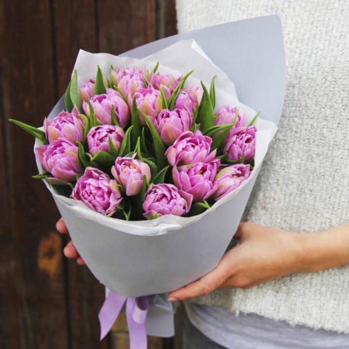 Букет пионовидных тюльпанов в Чите