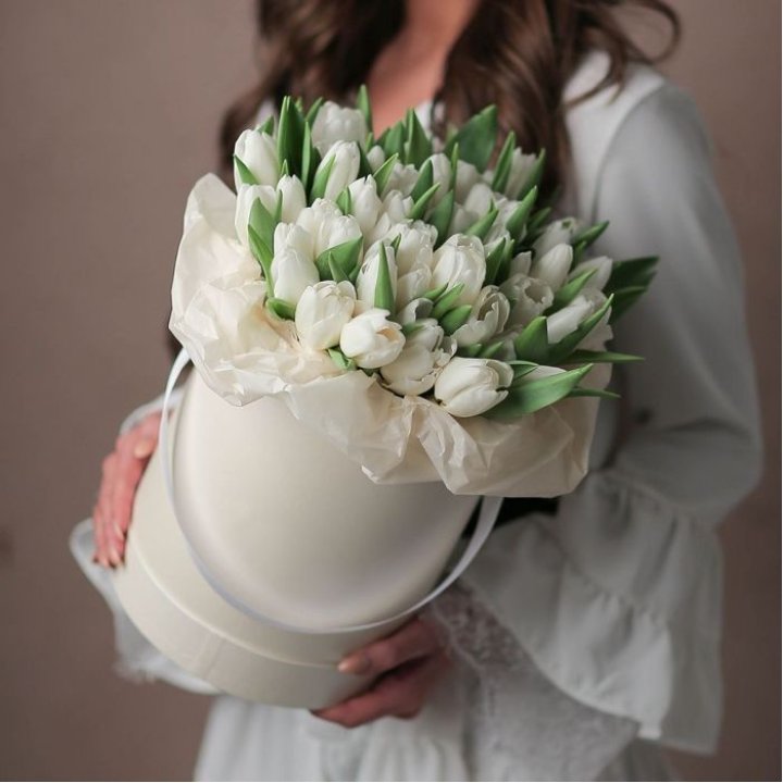 Тюльпаны в цилиндре  в Чите