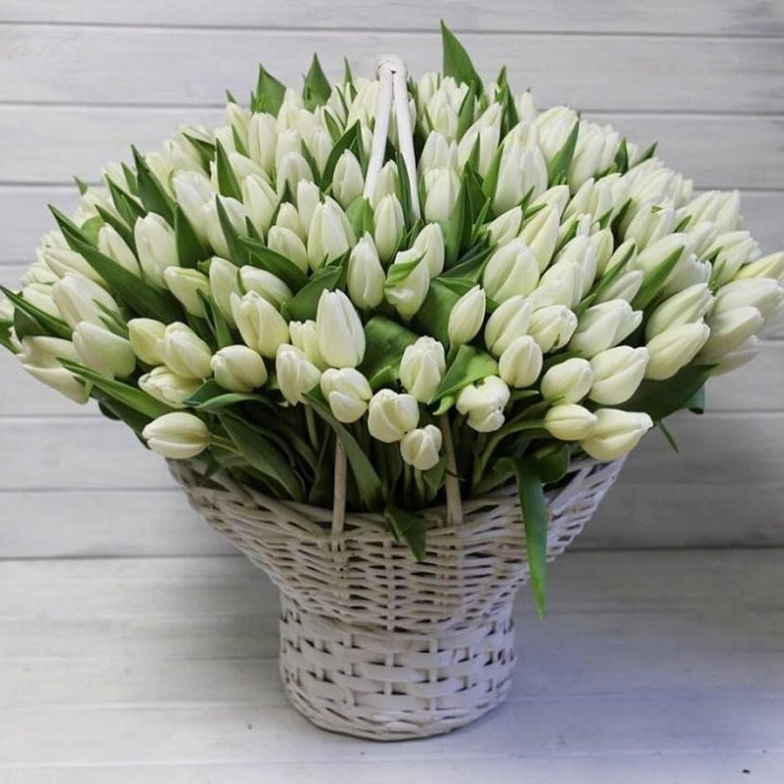 Корзина из 151 тюльпана в Чите