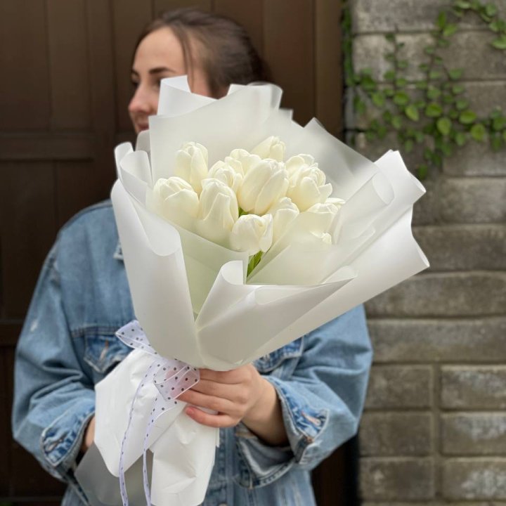 Букет белоснежных тюльпанов в Чите